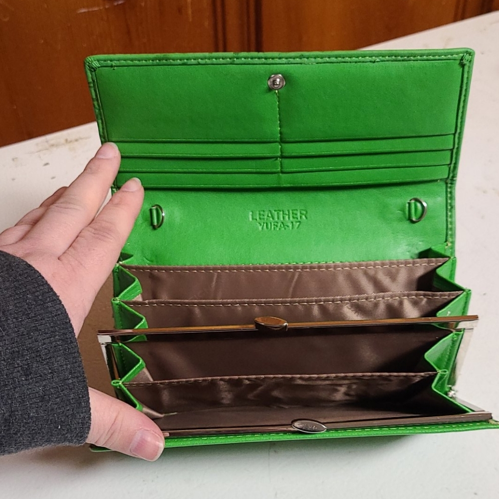 Green wallet - Picture 4 of 4